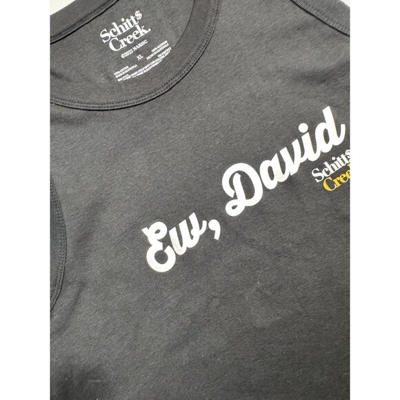 New with tags Schitt’s Creek ladies ‘Ew, David’ black tank top size XL - Picture 8 of 8
